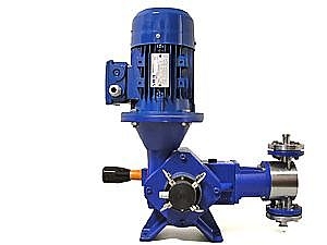 Metering dosing pump with remote controlpulse emitter